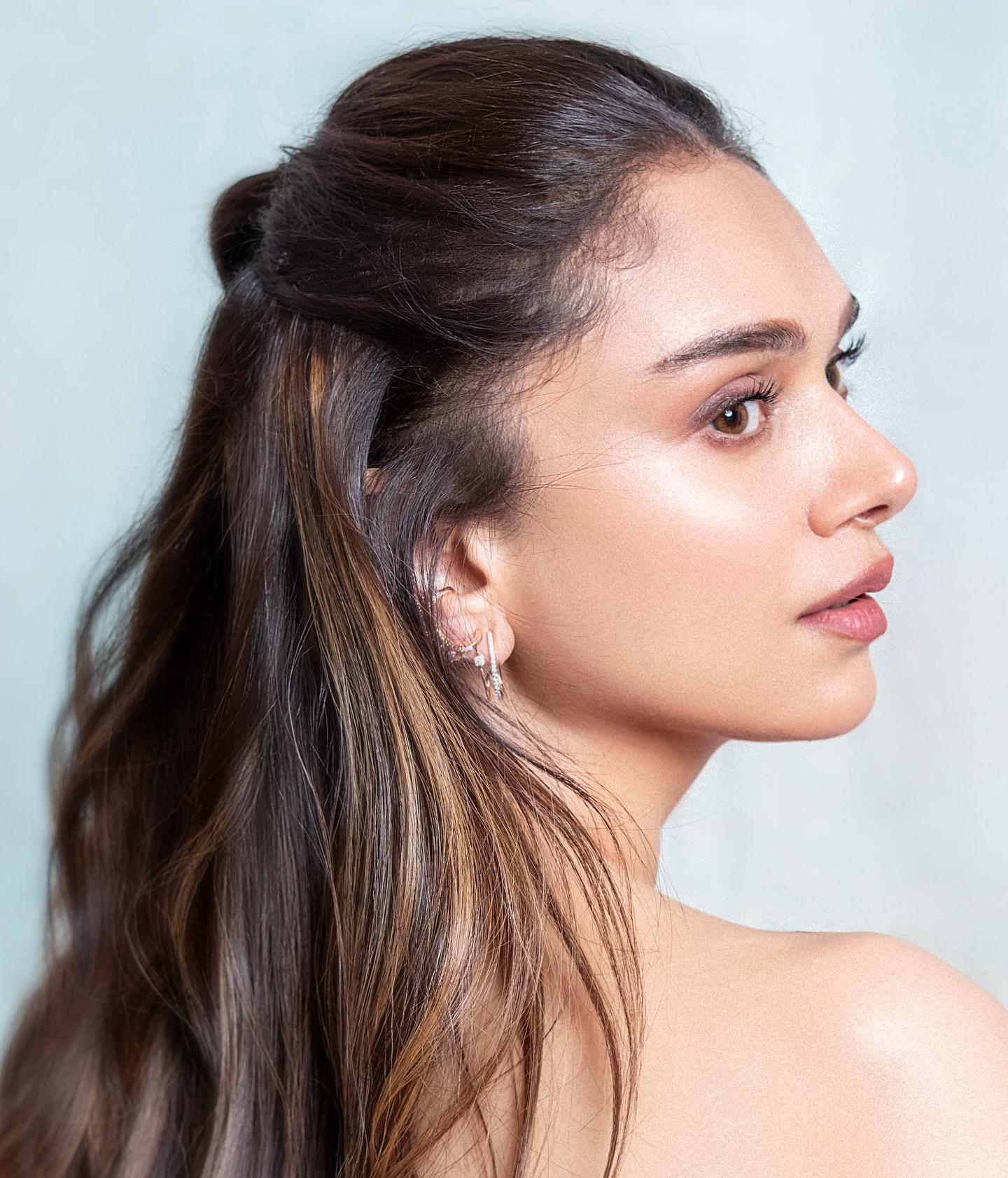 Aditi Rao Hydari Looks Ethereal In Black Attending Waves Summit 2025