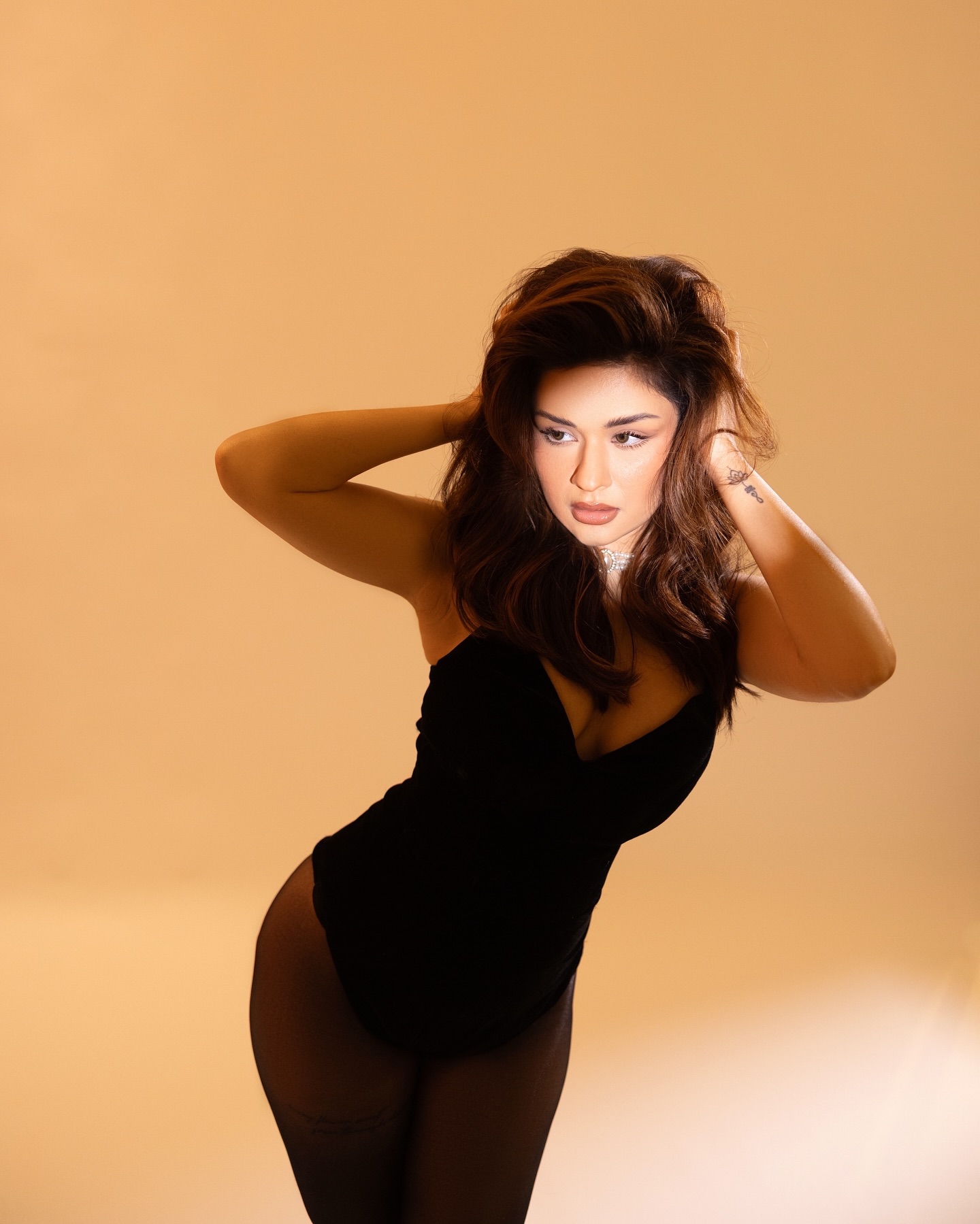 Avneet Kaur’s Jaw-Dropping Black Beauty Moment