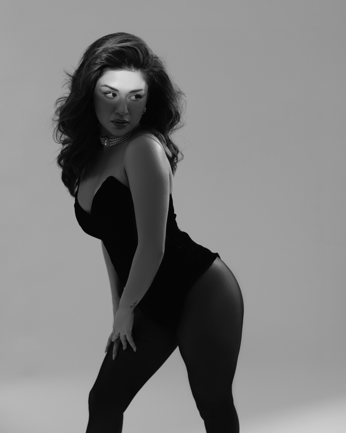 Avneet Kaur’s Jaw-Dropping Black Beauty Moment