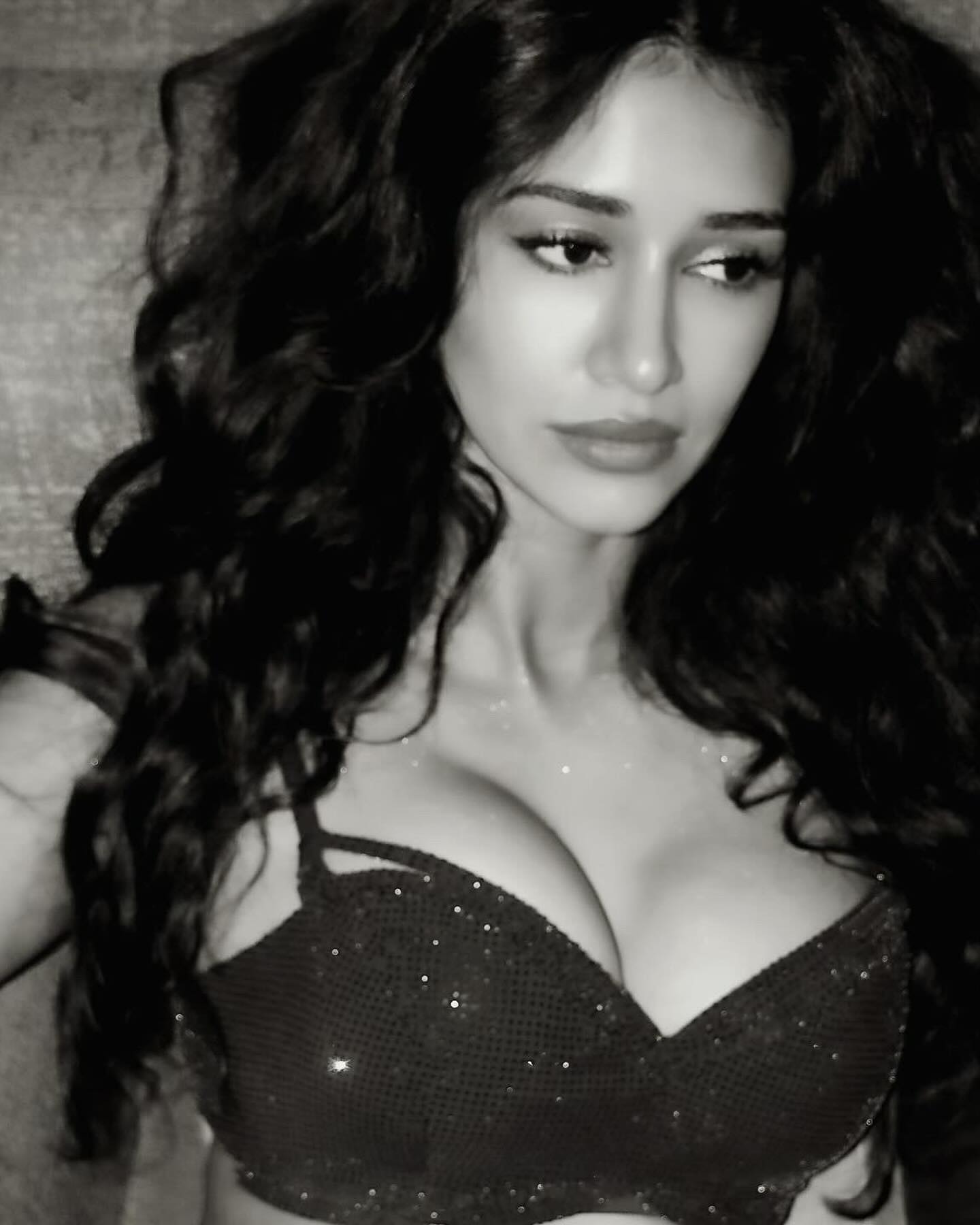 Disha Patani’s Bold Red Ensemble Steals Spotlight