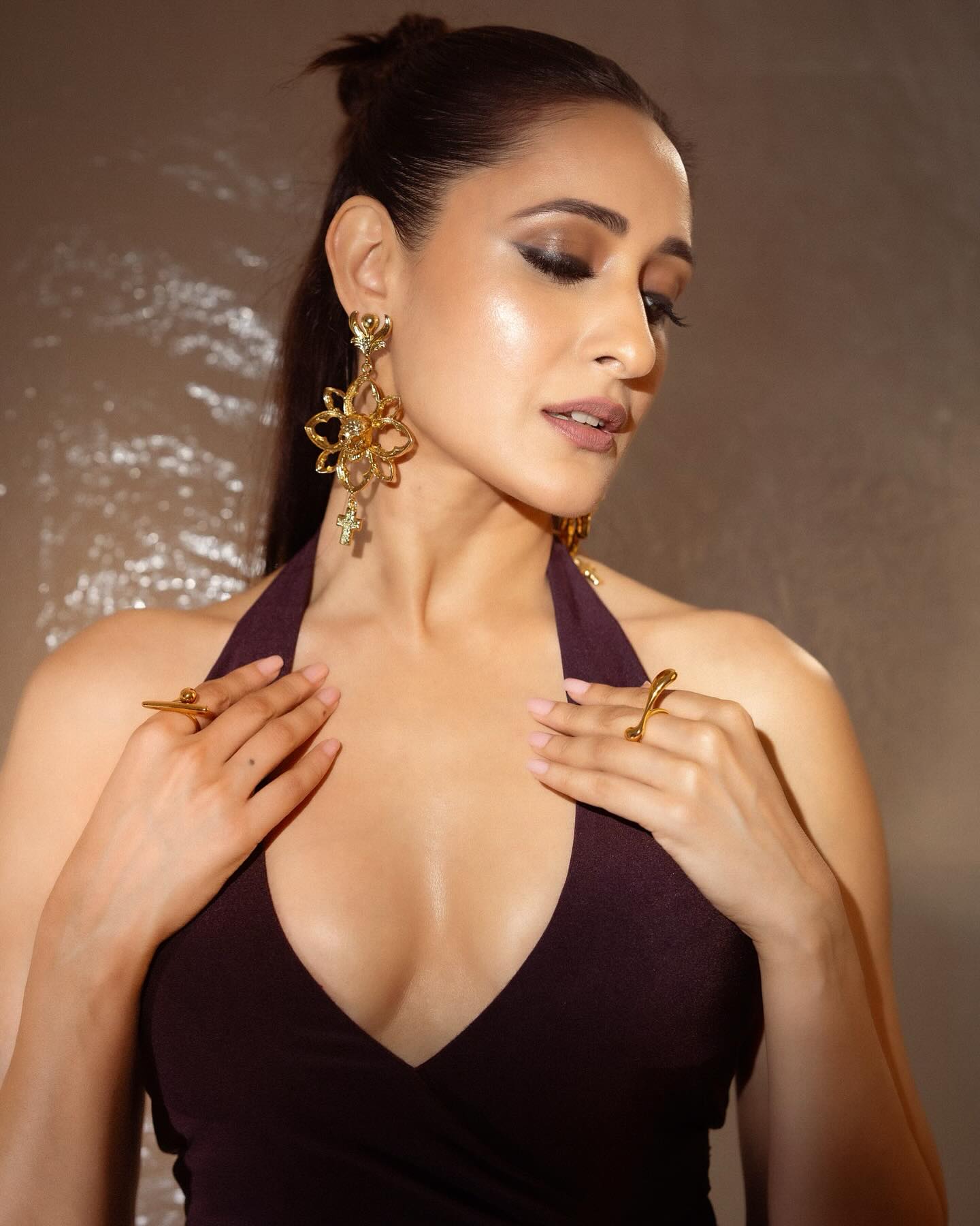 Pragya Jaiswal slays in dark purple like diva for special night