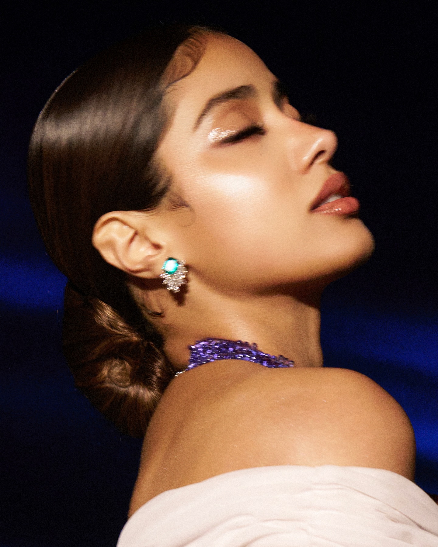 Janhvi Kapoor serves Devara Thangam vibes at Cannes 2025