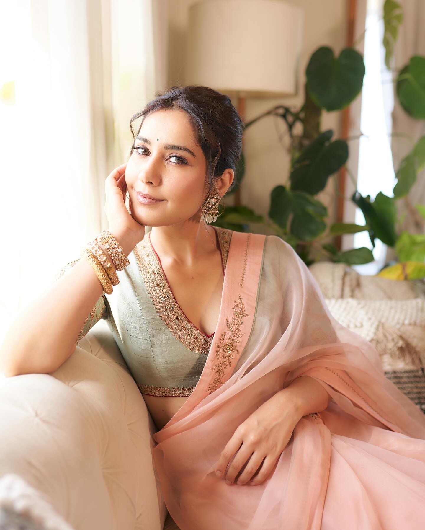 Raashi Khanna Waves in Style: Saree Glamour at WAVES 2025