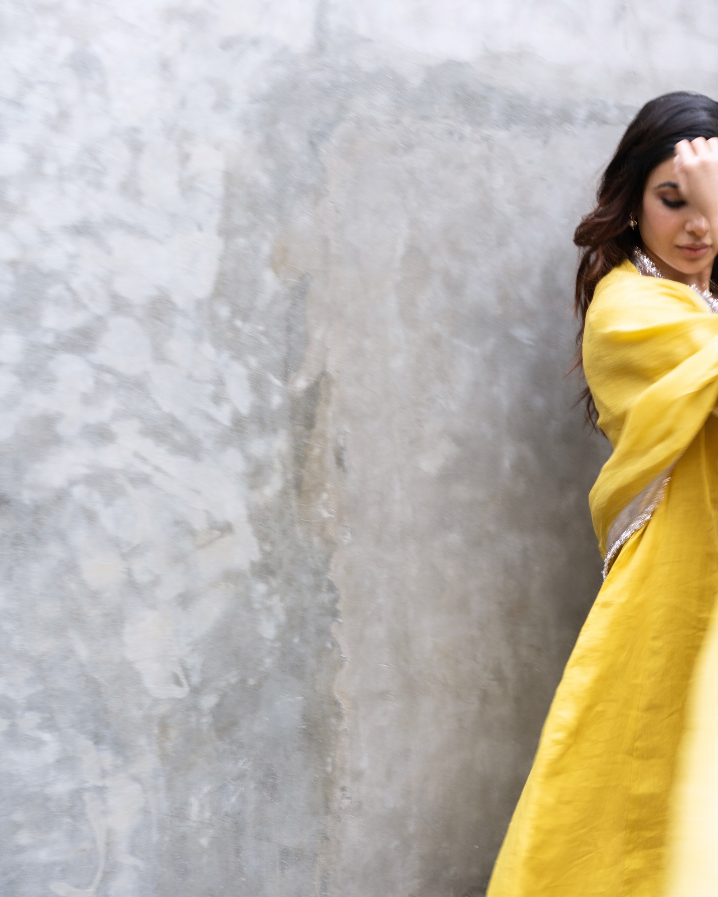Steal Samantha’s Summer Fashion Looks: Must-Try Outfits