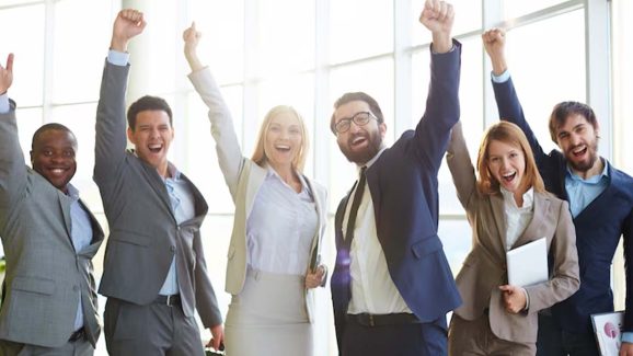 8 Simple Habits of Successful and Rich People