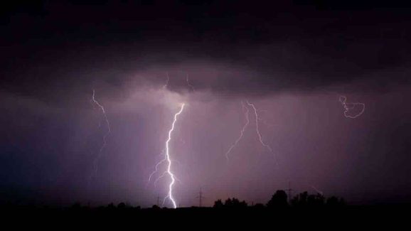 IMD issues Orange alert for Hyderabad: Severe thunderstorms with lightning expected
