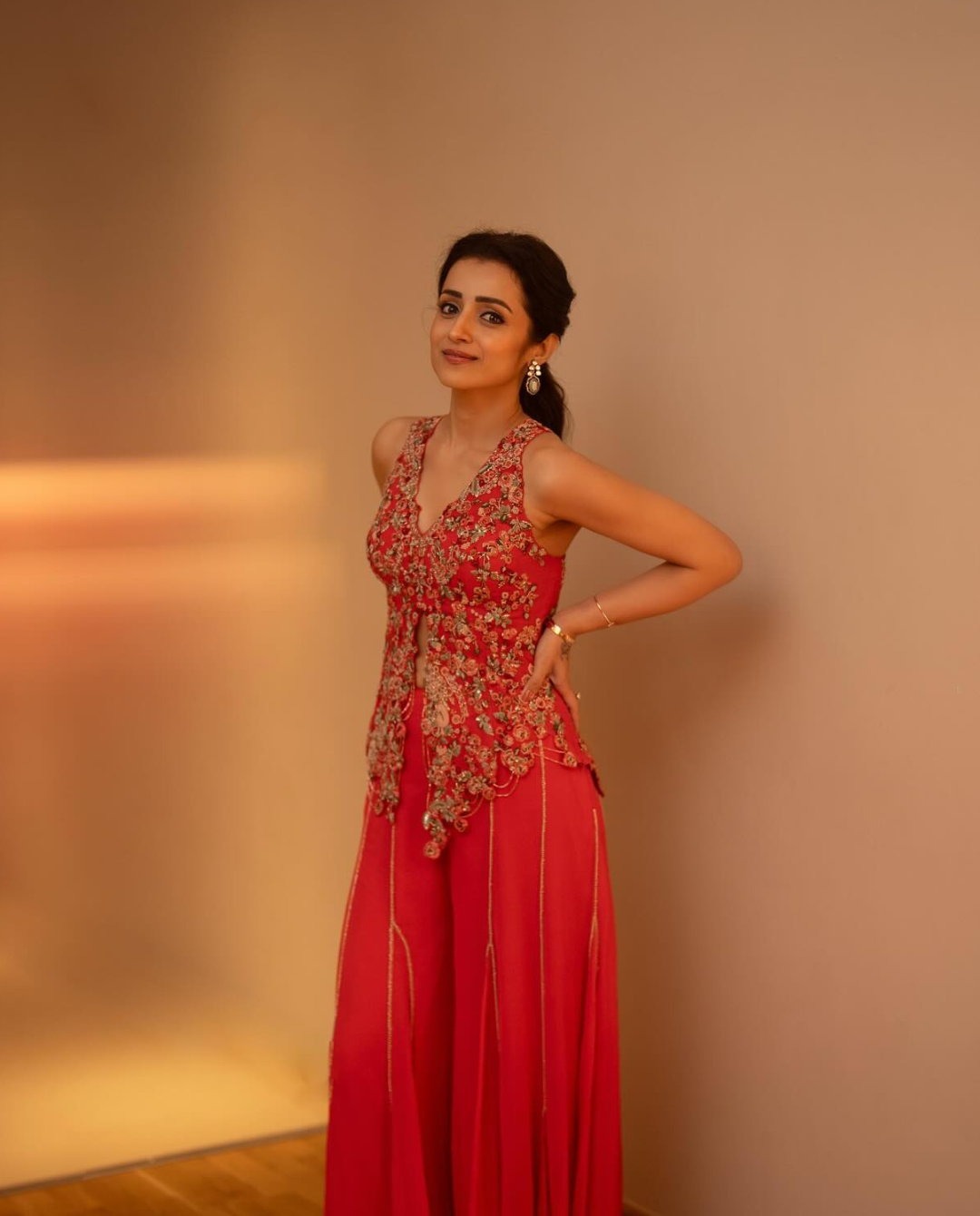 Trisha Krishnan: Exuding Aura With Flamingo Bling