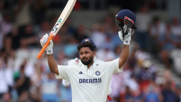 Rishabh Pant One-Handed Six, Beats MS Dhoni’s Record