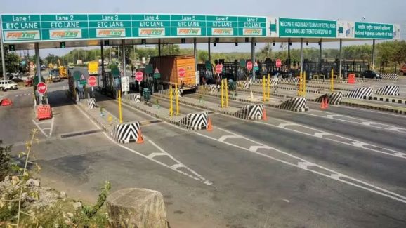 Toll Tax on Two-Wheelers is Fake News, Confirms NHAI and Nitin Gadkari