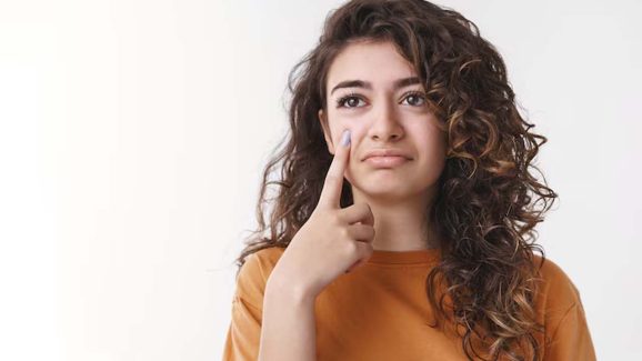 Skincare: Top 5 Myths About Acne Every Teen Should Know