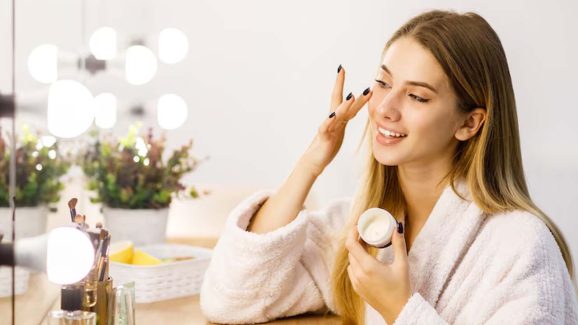 Top 7 Skincare Mistakes That Are causing Your Acne