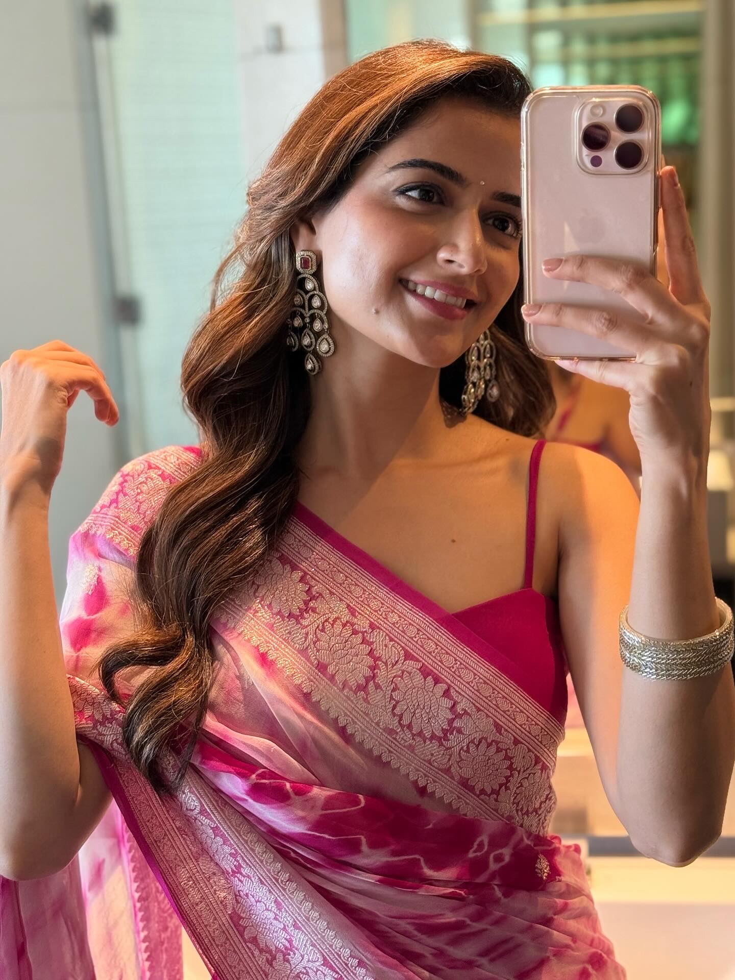 Ashika Ranganath Slays Pink Saree: Ethnic Glam Goals!
