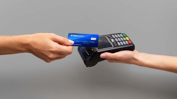 What Are Contactless Credit Cards and Are They Safe?