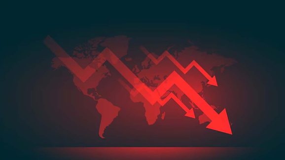 Top 7 Reasons Why Russia Is Facing a Financial Crisis in 2025