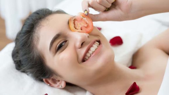 Step-by-Step Guide to a DIY Fruit Facial at Home