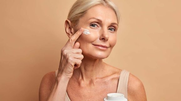 Retinal vs. Retinol vs. Tretinoin – Which One Works for Anti-Aging?