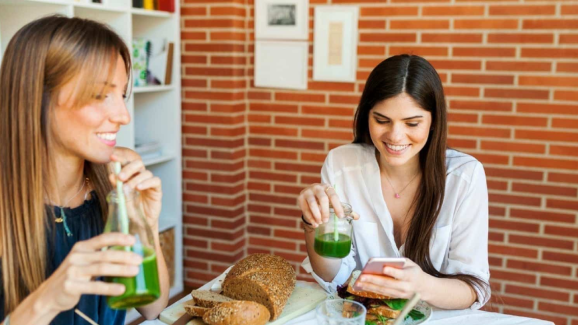 Mood-Boosting Meals: 8 Foods That Increase Serotonin Naturally