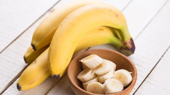 What Happens When You Eat a Banana Daily?