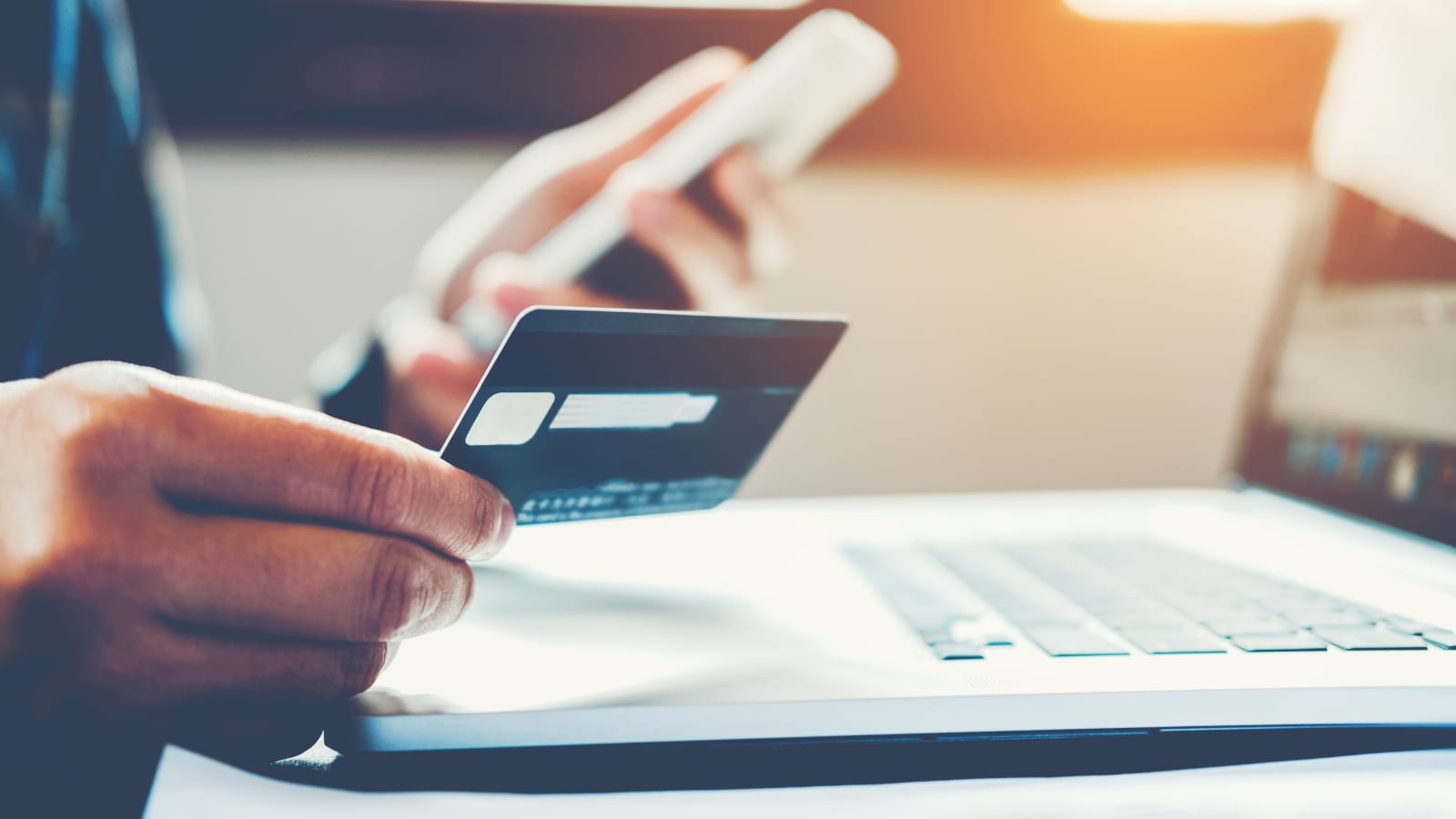 Credit Card Mistakes That Can Damage Your Finances