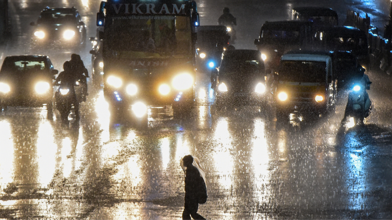 Hyderabad Weather Alert: Heavy Rainfall Expected Today and Tomorrow