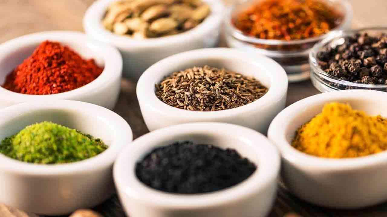 9 Herbs That Naturally Control Blood Sugar: How to Use Them in Right Way