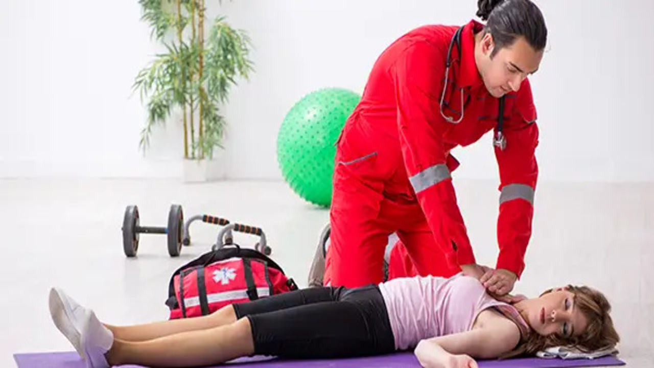 How CPR and AED Save Lives During Cardiac Emergencies