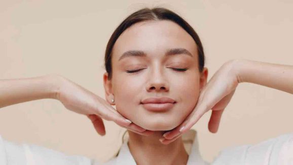 Facial Yoga for Jawline Definition: 3 Moves That Actually Work