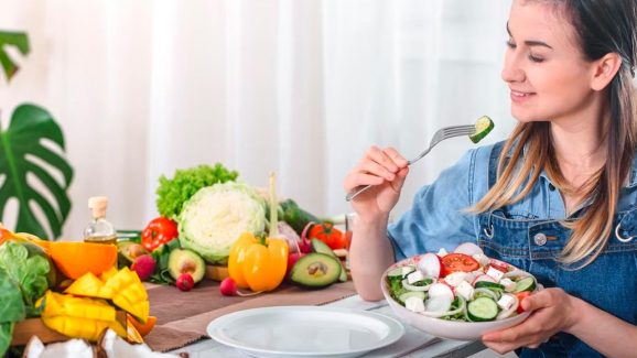 Summer To Monsoon Diet Transition: What You Can Eat And Should Avoid In The Rainy Season