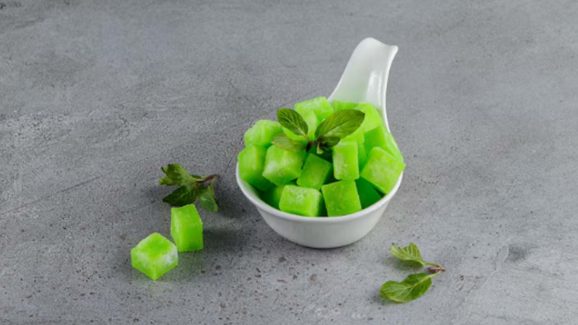 Dermatologist Guide to Green Tea Ice Cubes for Under-Eye Bags