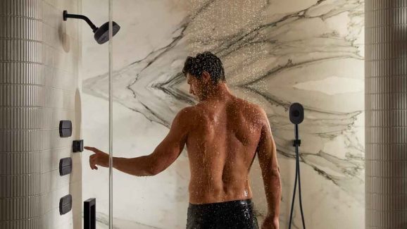 Hot vs Cold Showers: Which One Does Your Body Need?