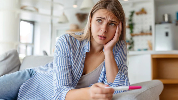 How to Know When You’re Ovulating? Signs and Symptoms