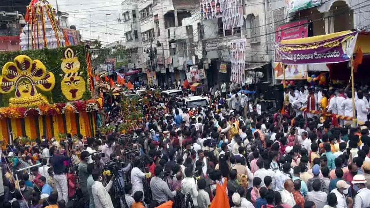 Hyderabad Bonalu Traffic Diversions 2025: Full List of Areas for July 20-21