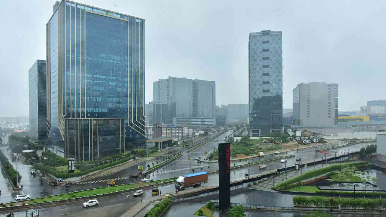 IMD Issues Red Alert for Telangana: List of High-Risk Districts for Next 72 Hours