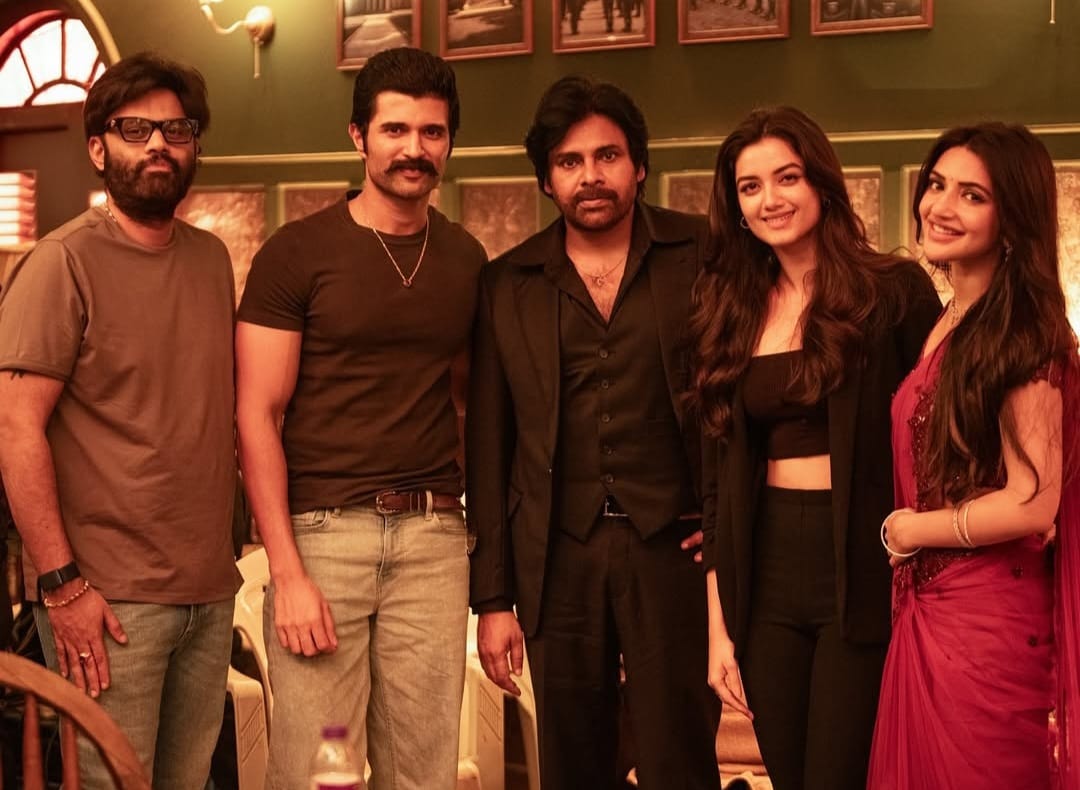 Vijay Deverakonda with Pawan Kalyan on Ustaad Bhagath Singh Sets?