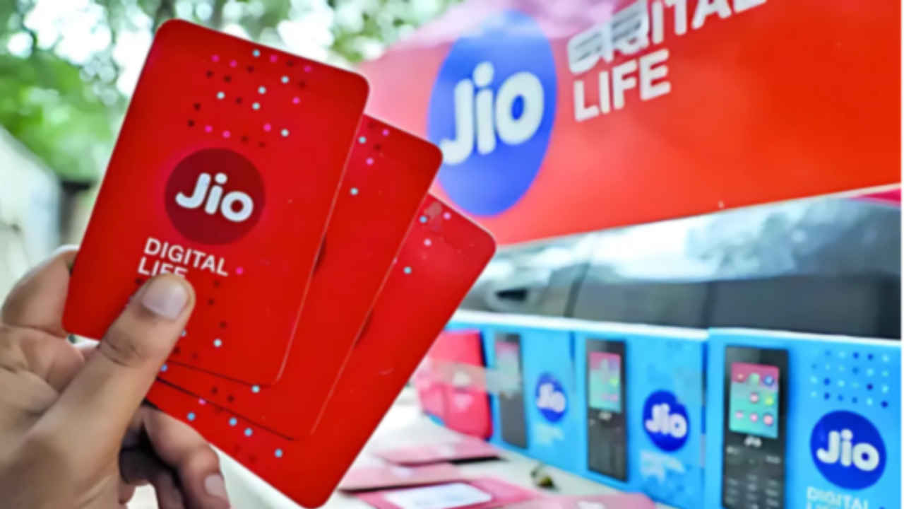 Best Jio OTT Recharge Plans for 2025: Top 4  Options Under 500