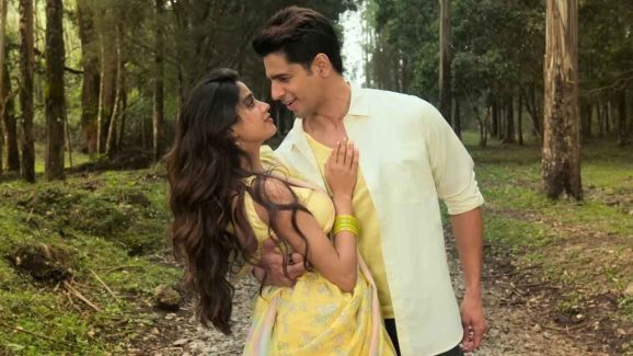 Param Sundari First Single Pardesiya Out: Good To Listen But Cringe to Watch?