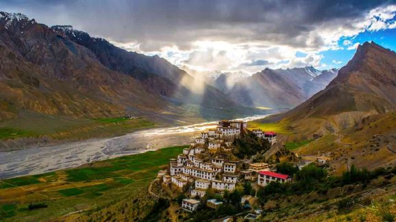 Best Time to Visit Popular Indian Hill Stations: 2025 Travel Guide