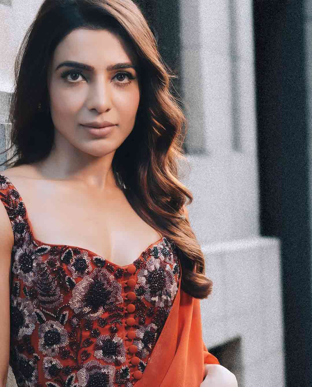 Samantha’s Red-Hot Glam in Kresha Bajaj Saree Breaks Internet