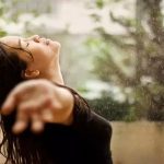 Top 5 Natural Tips to Keep Your Scalp Healthy in Monsoon