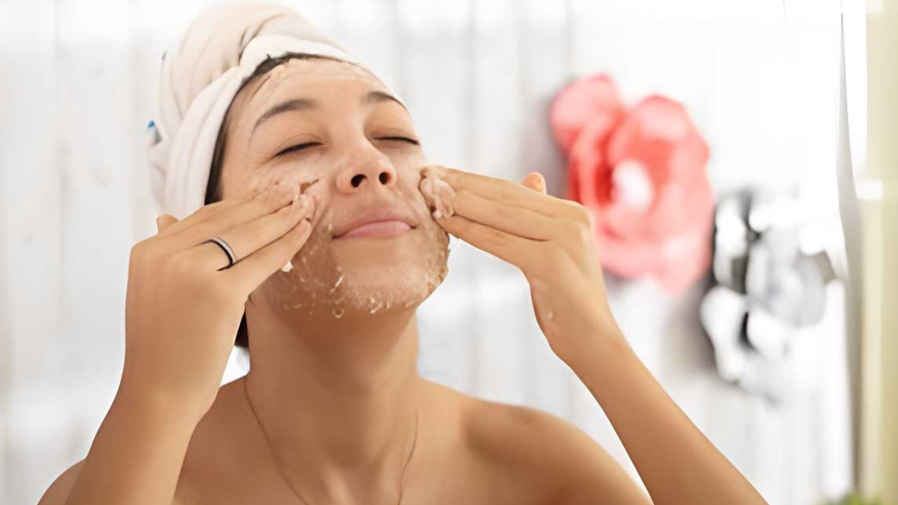 Try These Oats Face Packs for Glowing Skin