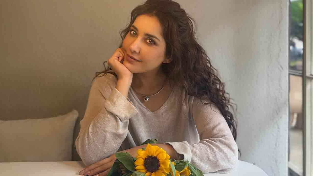 What is Raashi Khanna Remuneration for Ustaad Bhagat Singh?