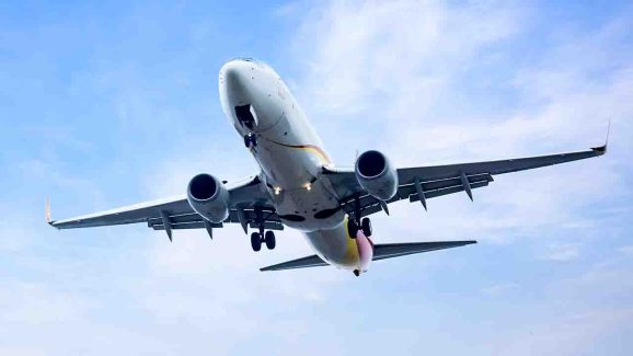 Best Airline Cabin Crews in the World 2025: Best Flight Experience