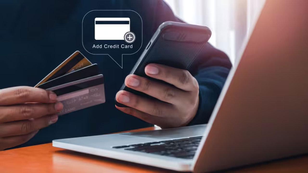How to Use Credit Cards for Big Expenses Without Falling into Debt