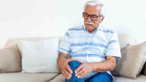 Why Joint Pain Worsens In Monsoon: Simple Ways to Ease the Discomfort