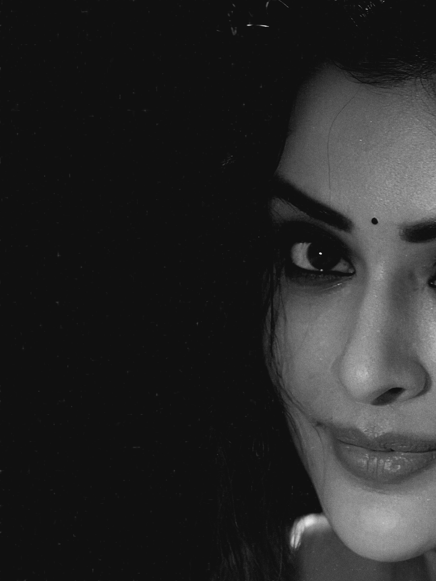 Payal Rajput’s Saree Style Goes Viral for All the Bold Reasons