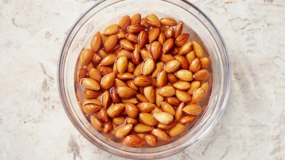 Are Soaked Almonds Really Healthier? Here Are Benefits and Drawbacks