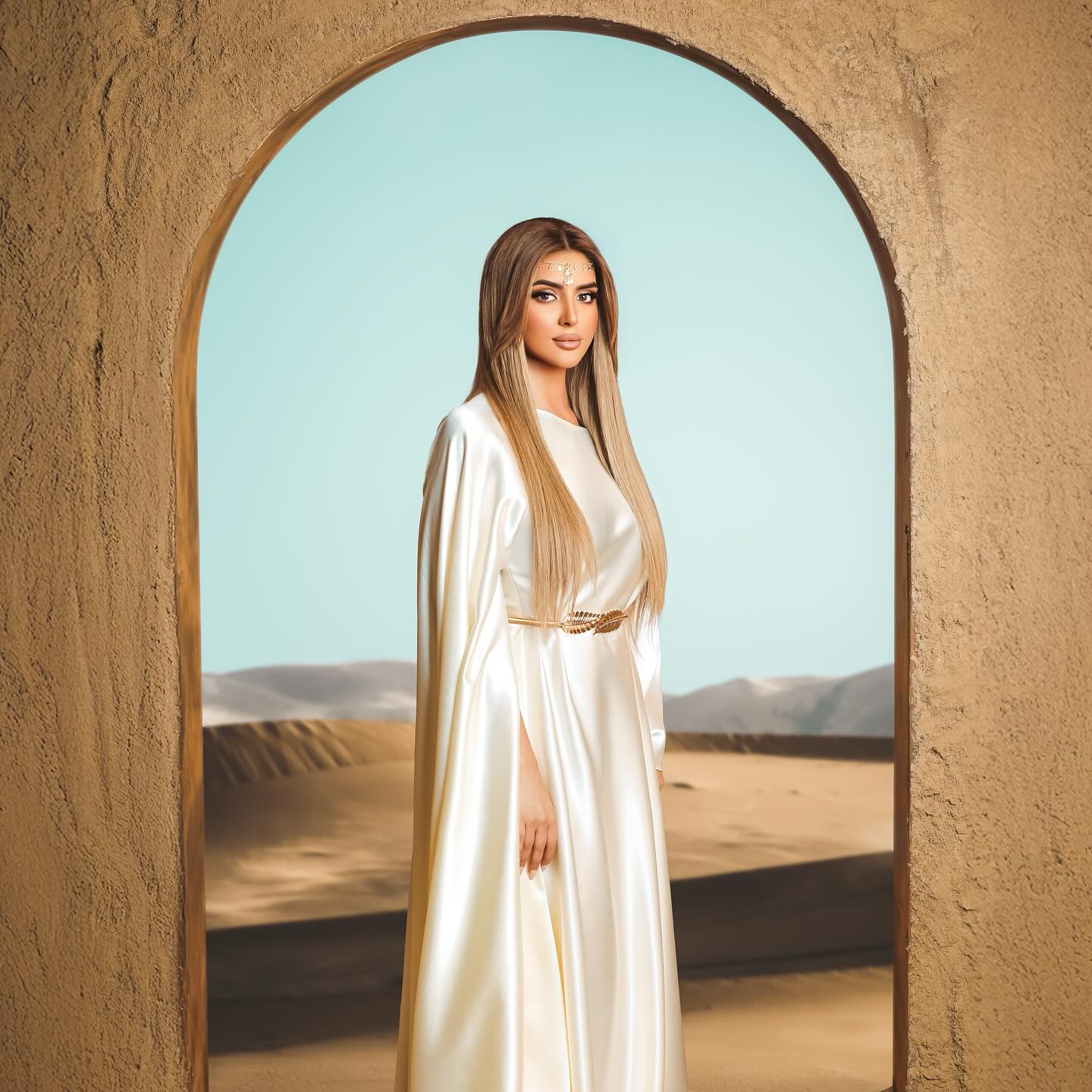 Sheikha Mahra Photogallery