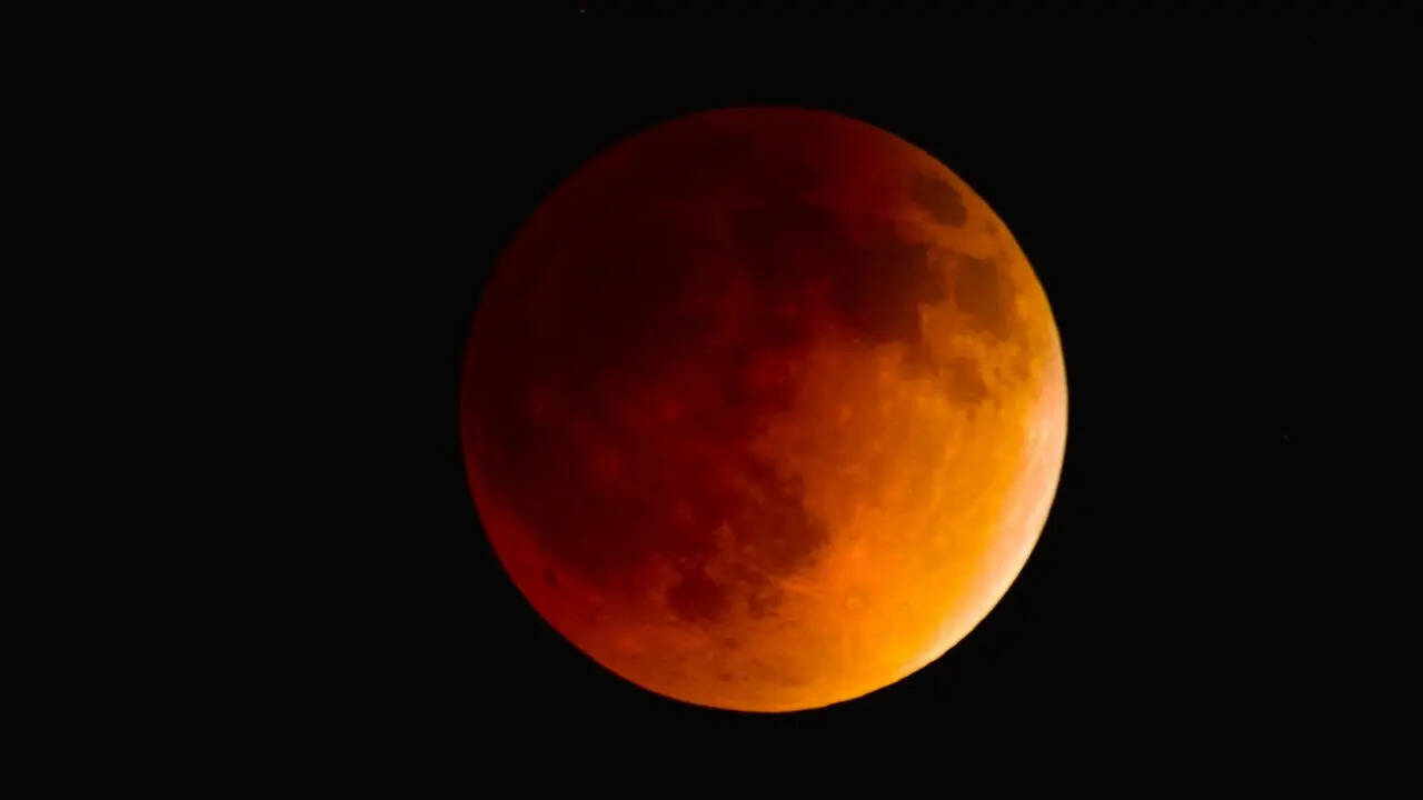 Blood Moon Lunar Eclipse 2025: Date, Time, and How to Watch in India
