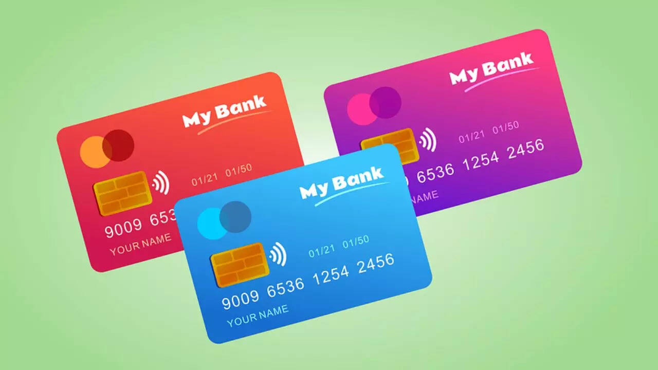 How to Save Big While Shopping Using Your Credit and Debit Cards