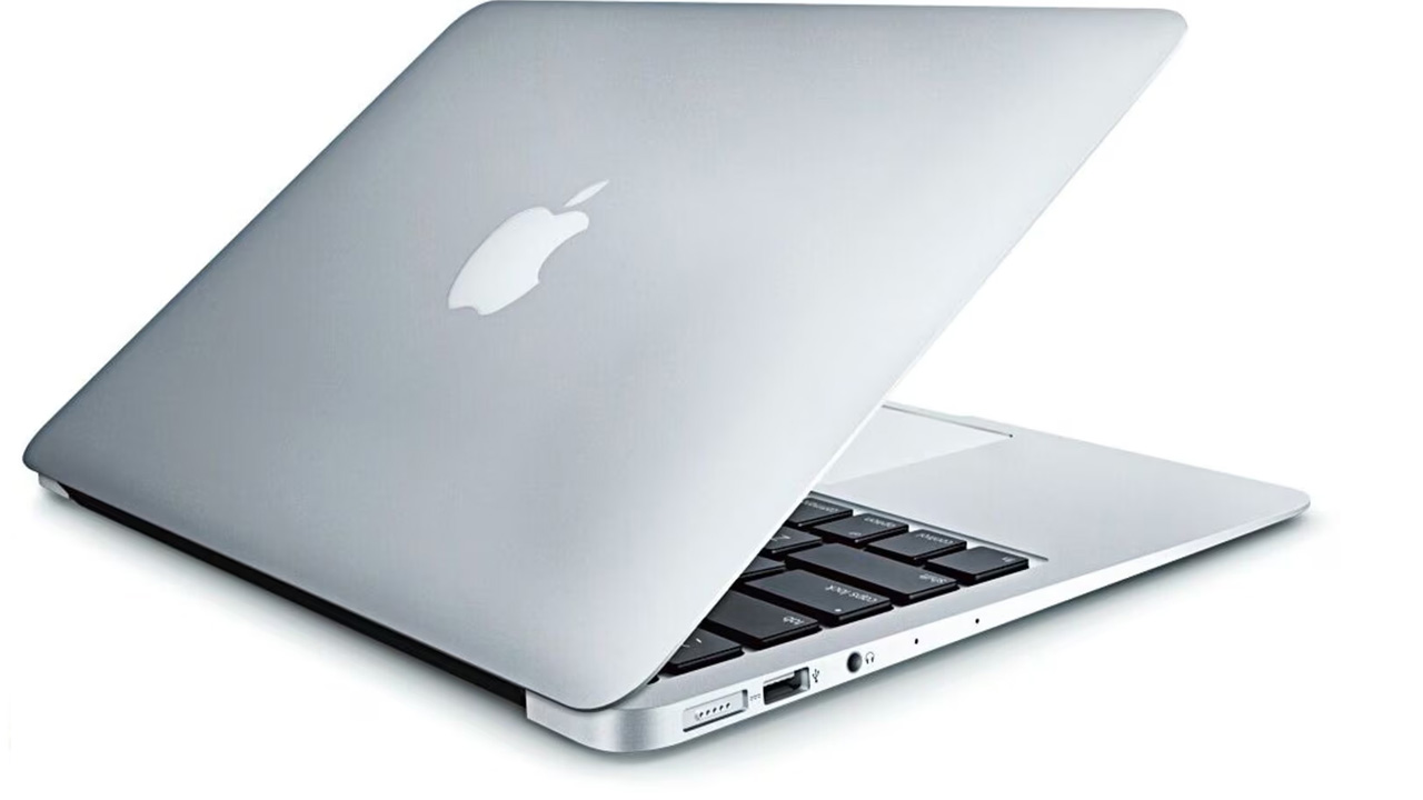Hurry Up! Huge Discount On Apple MacBook Air M4